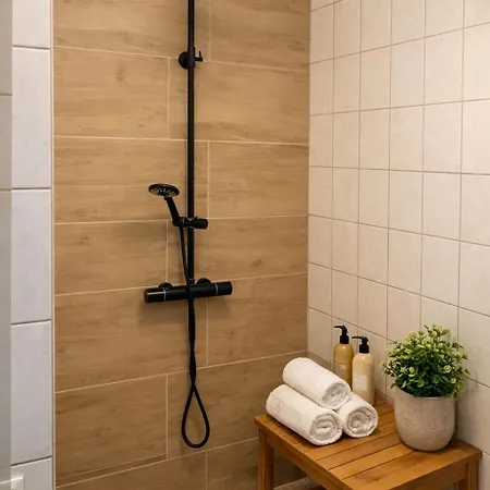 Rast Am Park Appartement *